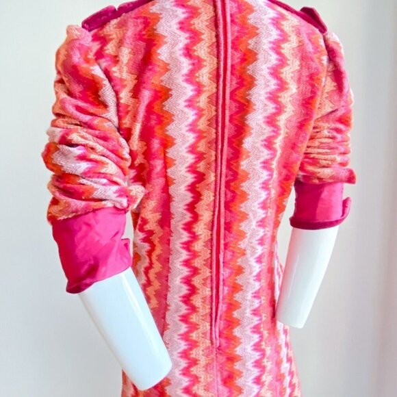 Vintage Chevron  Print Pink Tones Dropped Waist Patch Pockets Pleated Midi Dress - Picture 7 of 9